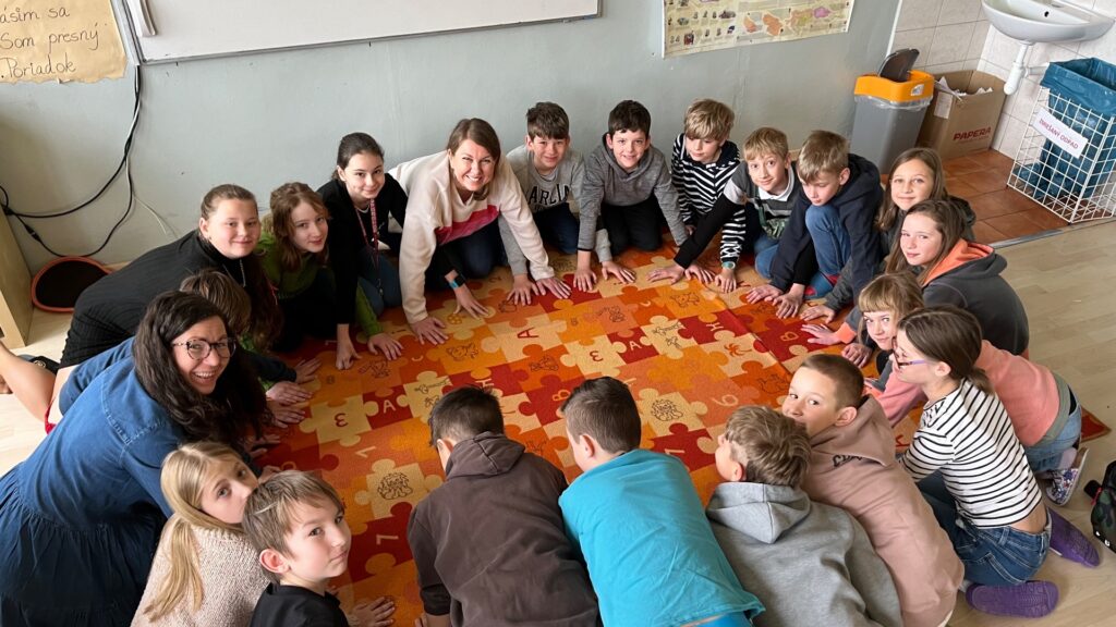 Deň učiteľov sa oslavoval v predstihu - ZŠ Narnia, Banská Bystrica
