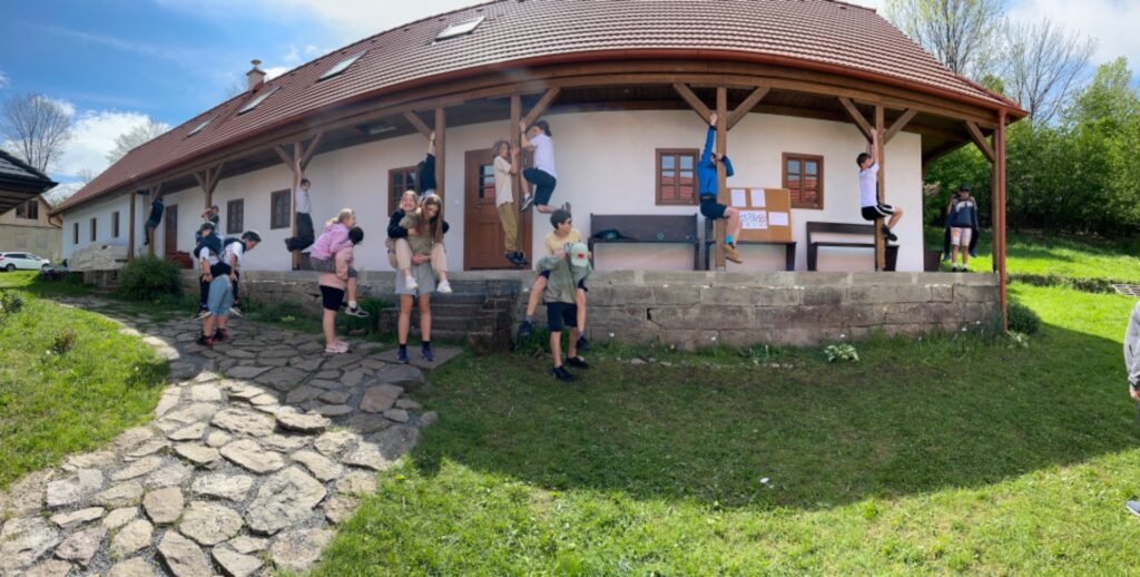 Vstúpili sme do Labyrintu - ZŠ Narnia, Banská Bystrica