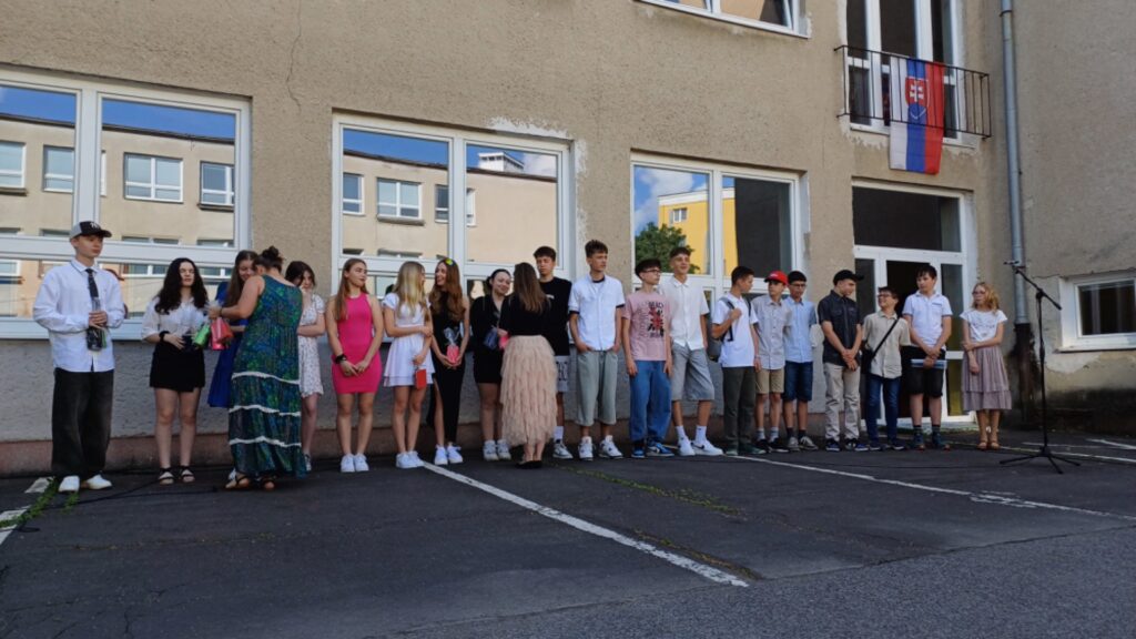 Niečo sa končí a niečo sa začína - ZŠ Narnia, Banská Bystrica