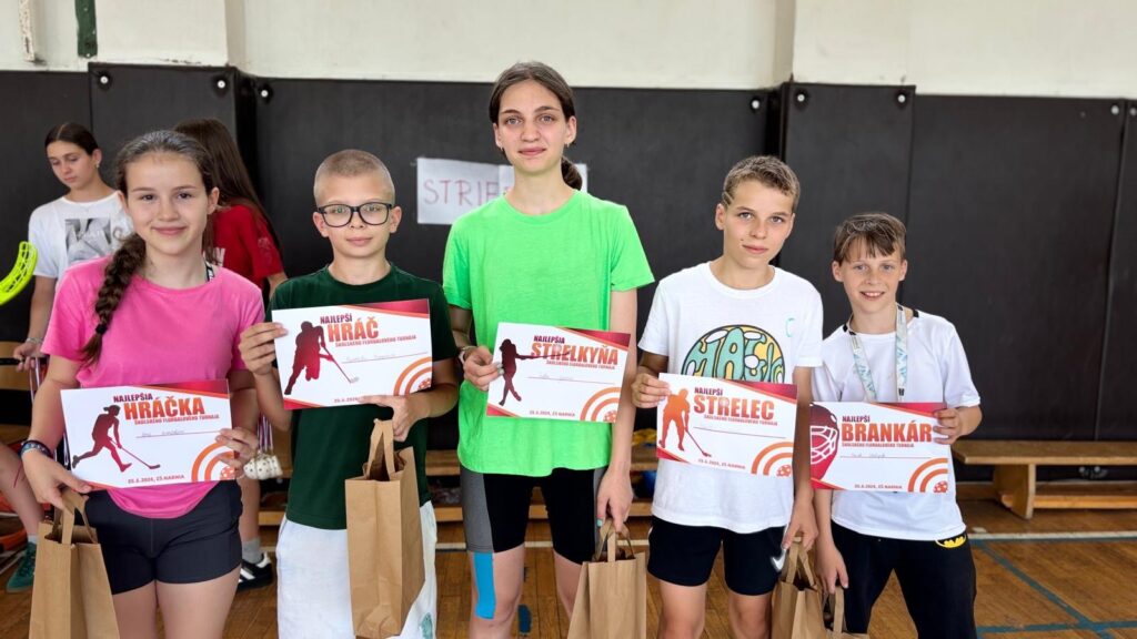 10. ročník florbalového turnaja má nového šampióna - ZŠ Narnia, Banská Bystrica