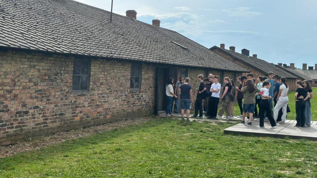 Nesmieme nikdy zabudnúť... - ZŠ Narnia, Banská Bystrica