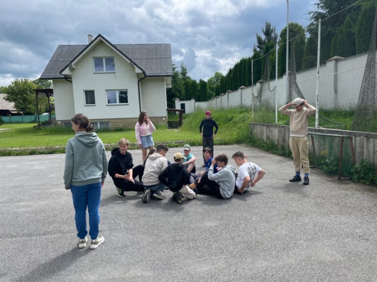 Mediálny klan sa vzdelával, hodnotil a plánoval - ZŠ Narnia, Banská Bystrica
