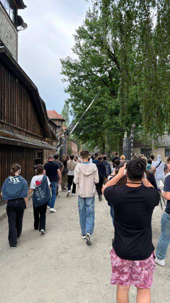 Nesmieme nikdy zabudnúť... - ZŠ Narnia, Banská Bystrica