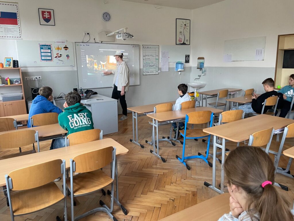 Uskutočnila sa prvá Mediálna sobota - ZŠ Narnia, Banská Bystrica
