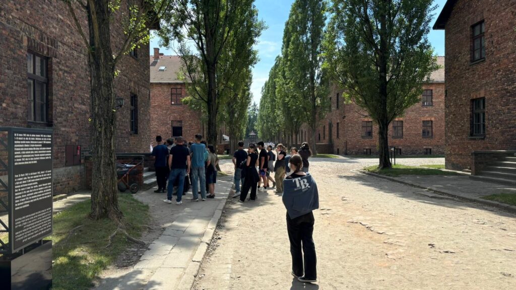 Nesmieme nikdy zabudnúť... - ZŠ Narnia, Banská Bystrica