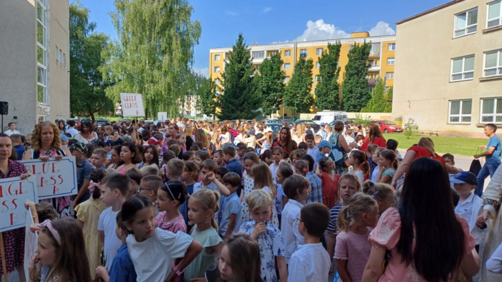 Niečo sa končí a niečo sa začína - ZŠ Narnia, Banská Bystrica