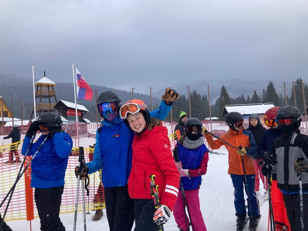 Aj vy ste túto zimu lyžovali? - ZŠ Narnia, Banská Bystrica