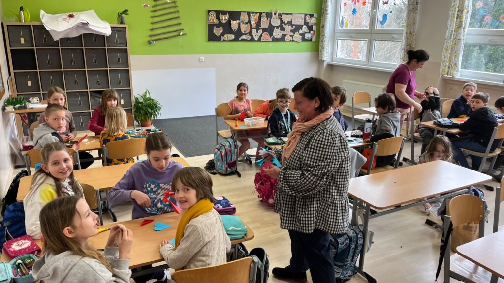 Deň učiteľov sa oslavoval v predstihu - ZŠ Narnia, Banská Bystrica