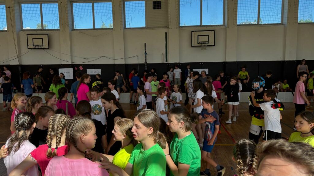10. ročník florbalového turnaja má nového šampióna - ZŠ Narnia, Banská Bystrica