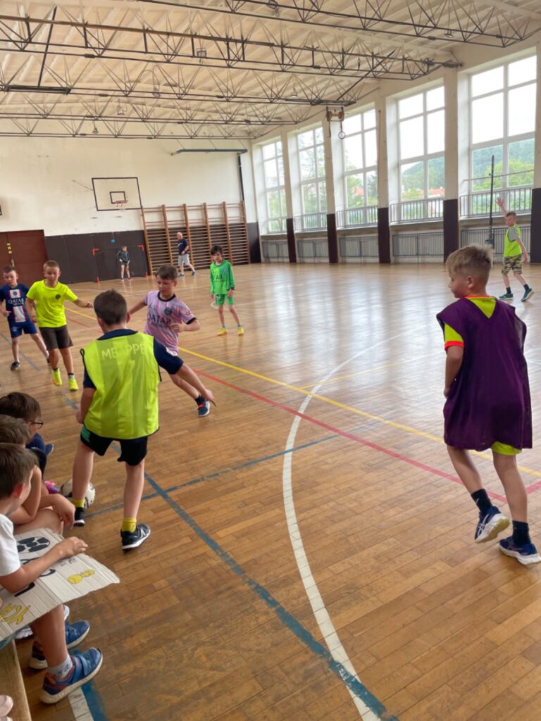 Narnijská futbalová miniliga pozná svojho víťaza - ZŠ Narnia, Banská Bystrica