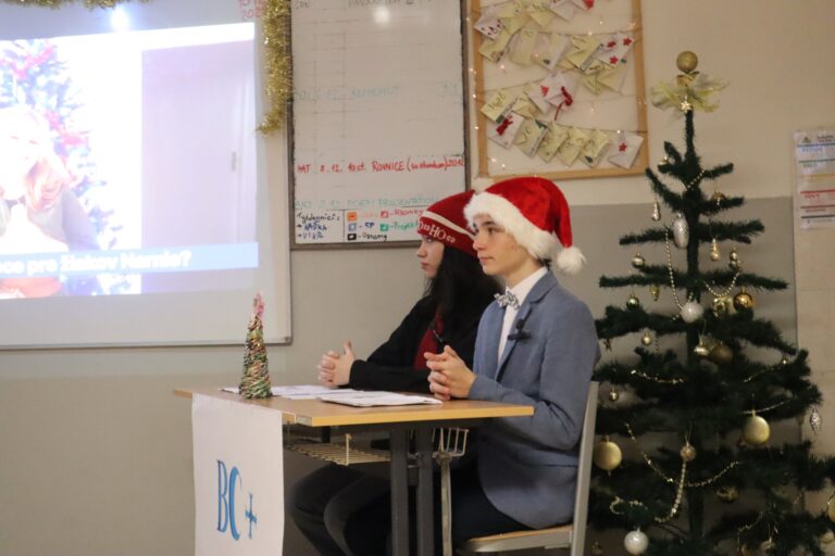 Vianočný dom 2022 - ZŠ Narnia, Banská Bystrica