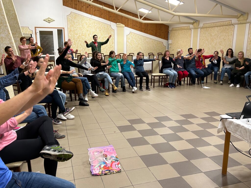 Žiaci oddychovali a zamestnanci školy investovali do seba - ZŠ Narnia, Banská Bystrica