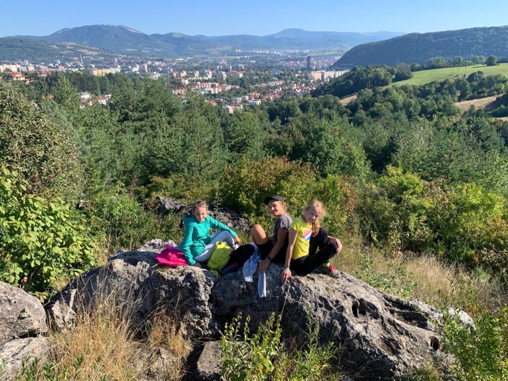 Prvý týždeň v Narnii bol nabitý programom - ZŠ Narnia, Banská Bystrica