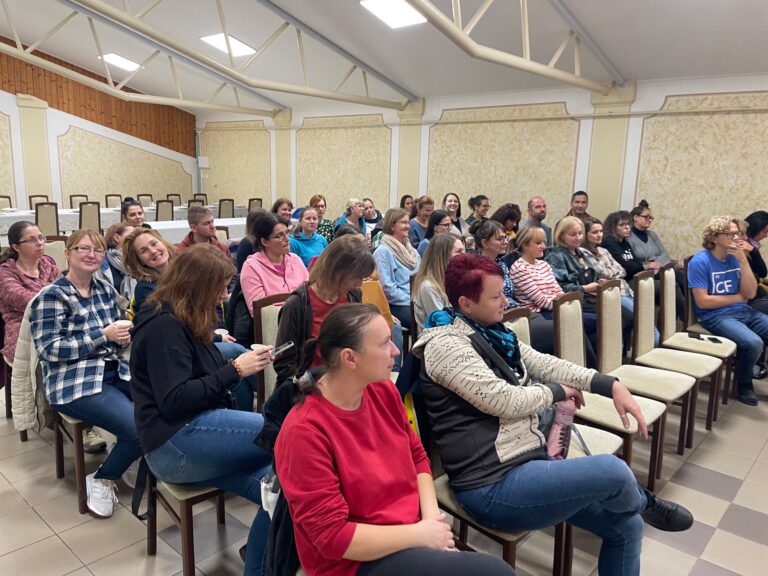 Žiaci oddychovali a zamestnanci školy investovali do seba - ZŠ Narnia, Banská Bystrica