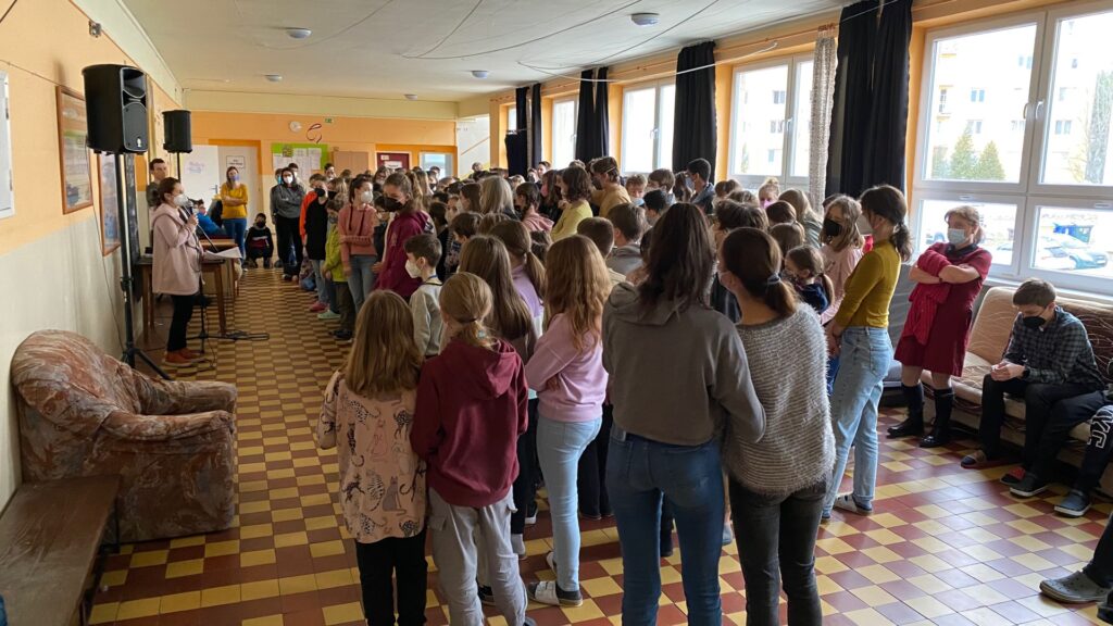 Modlime sa za mier - ZŠ Narnia, Banská Bystrica
