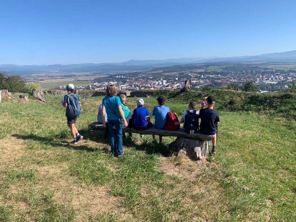 Prvý týždeň v Narnii bol nabitý programom - ZŠ Narnia, Banská Bystrica