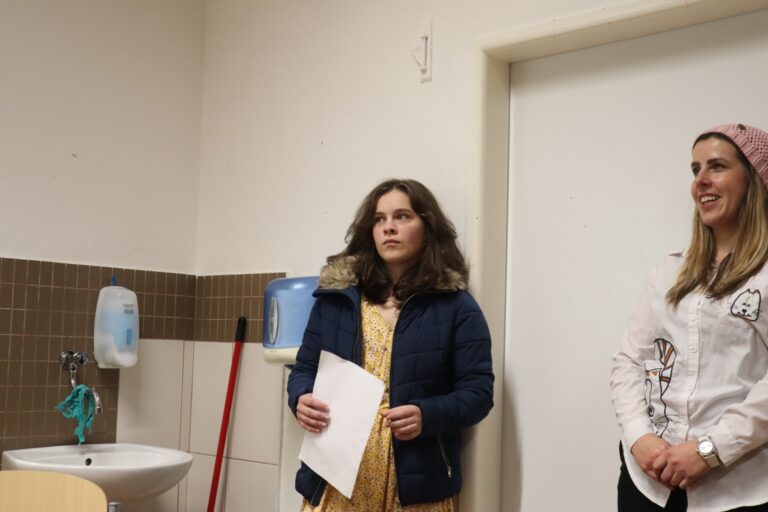 Vianočný dom 2022 - ZŠ Narnia, Banská Bystrica