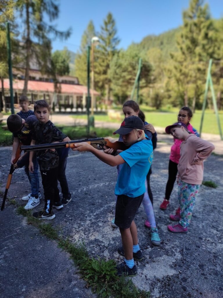 Prvý týždeň v Narnii bol nabitý programom - ZŠ Narnia, Banská Bystrica