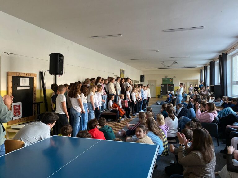 Celebration a chapel - ZŠ NARNIA BB