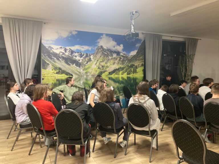Lyžiarsky výcvik II. stupeň - ZŠ NARNIA BB