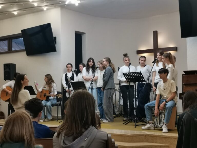 Veľkonočný chapel - ZŠ NARNIA BB