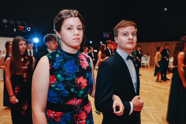 Ôsmaci urobili prvý krok do spoločenského života