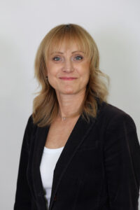 Mgr. Júlia Ďatelinková